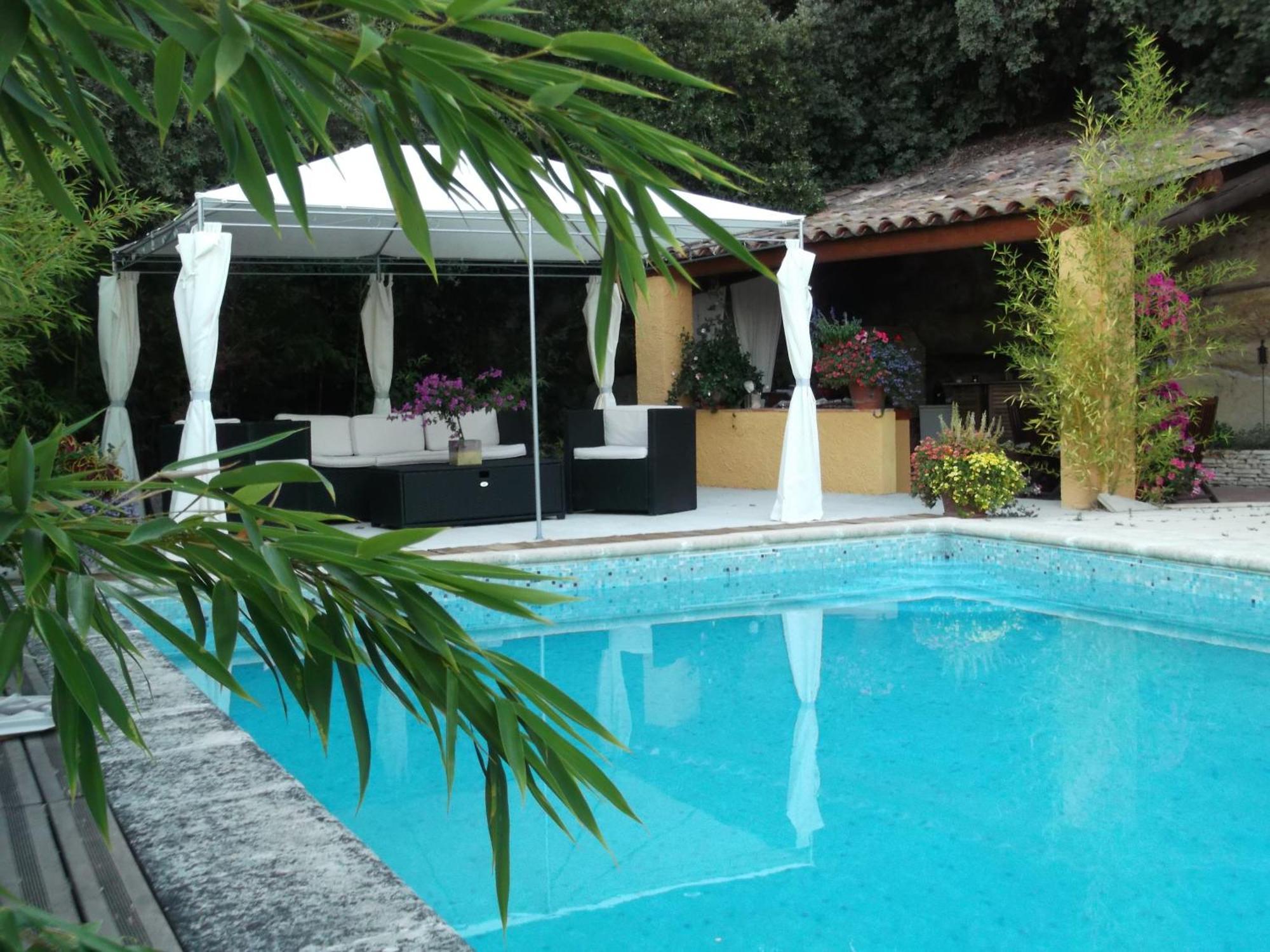 Les 3 Saisons Bed & Breakfast Cucuron Exterior foto