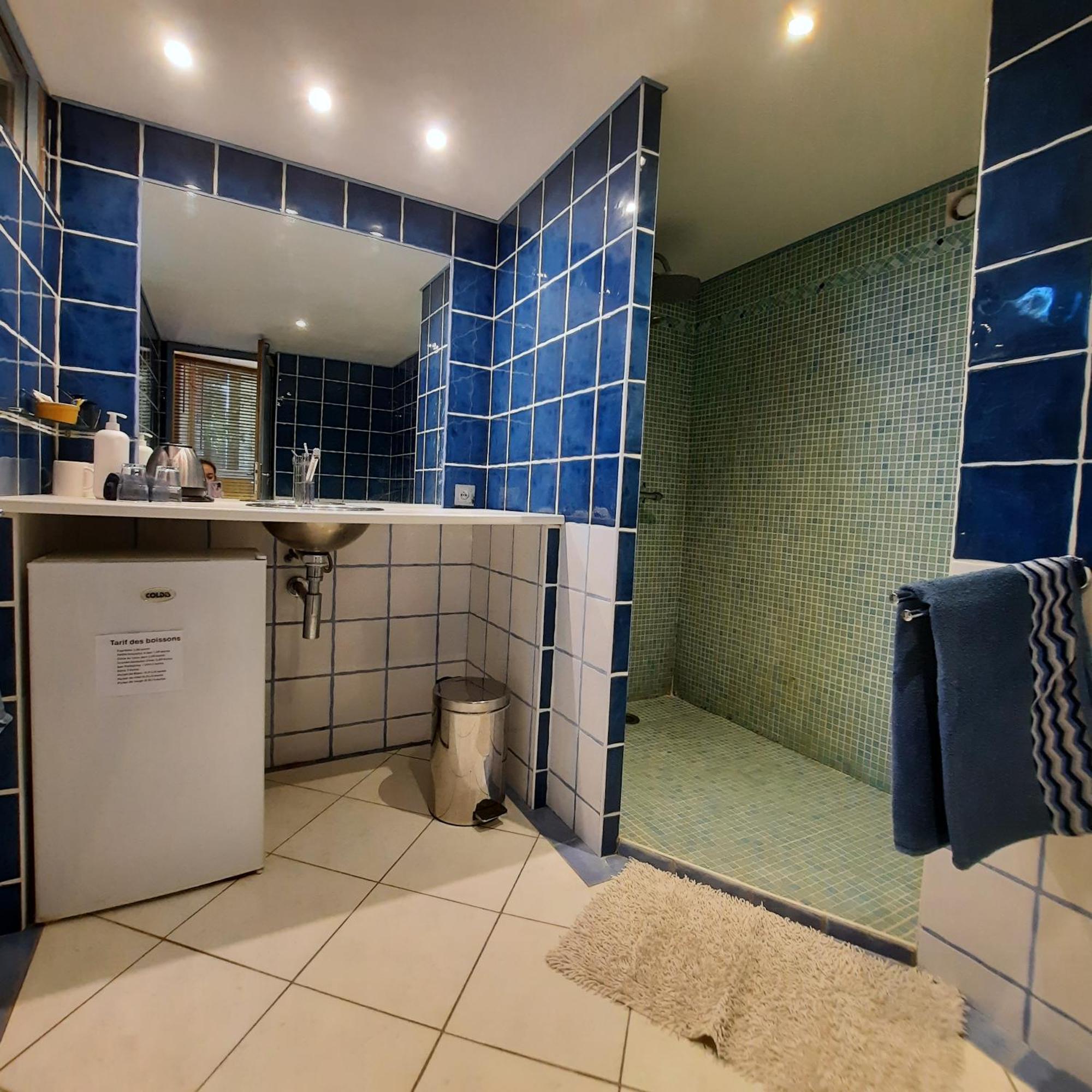 Les 3 Saisons Bed & Breakfast Cucuron Exterior foto