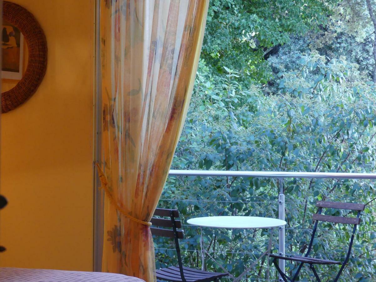 Les 3 Saisons Bed & Breakfast Cucuron Exterior foto