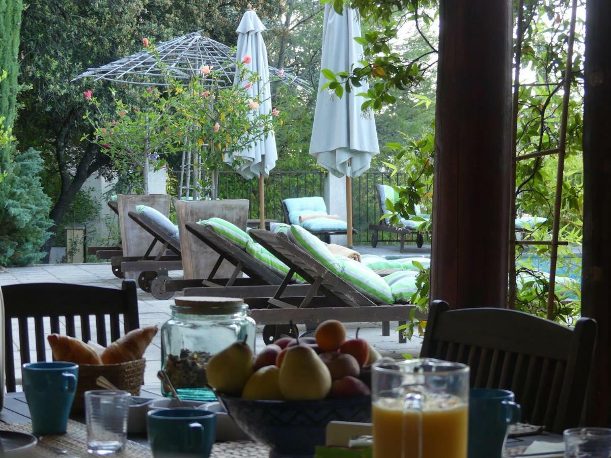 Les 3 Saisons Bed & Breakfast Cucuron Exterior foto