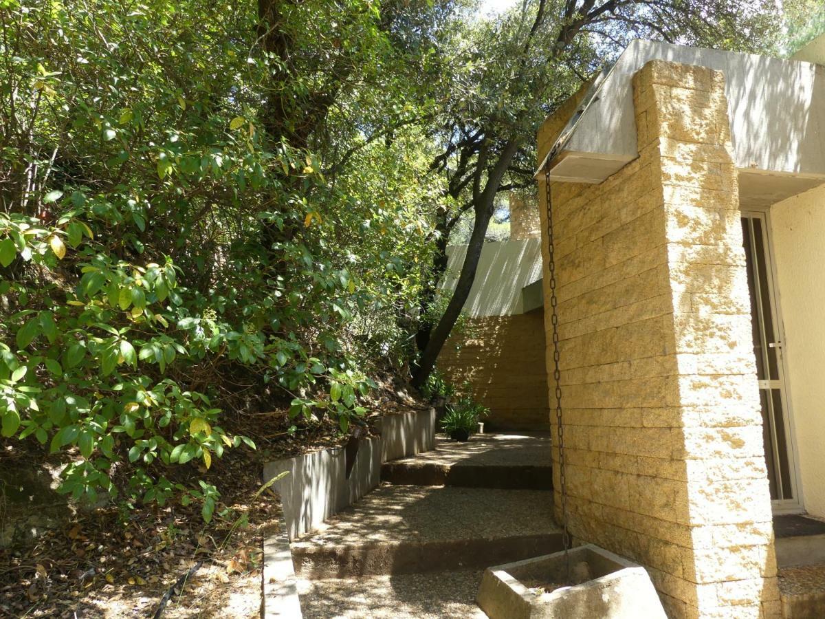 Les 3 Saisons Bed & Breakfast Cucuron Exterior foto