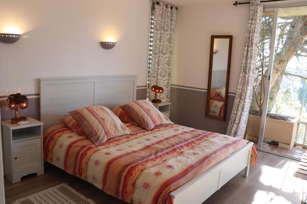 Les 3 Saisons Bed & Breakfast Cucuron Exterior foto
